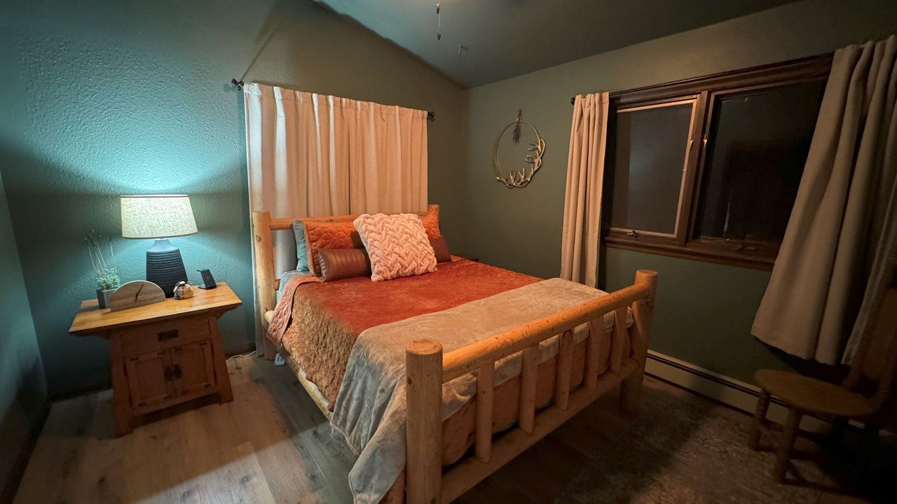 Photo of Bedroom in Booneville