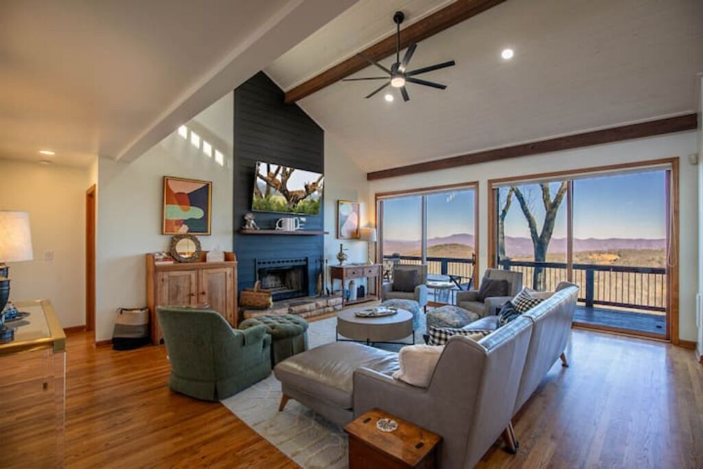 Photo of Livingroom in Beech Mountain