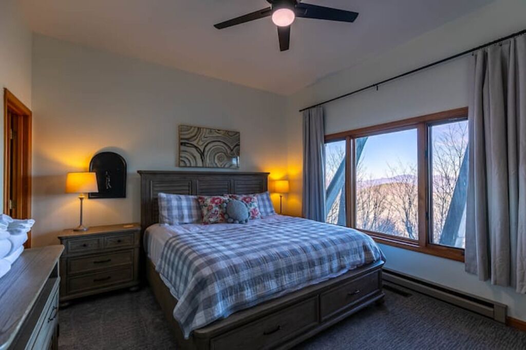 Photo of Bedroom in Beech Mountain