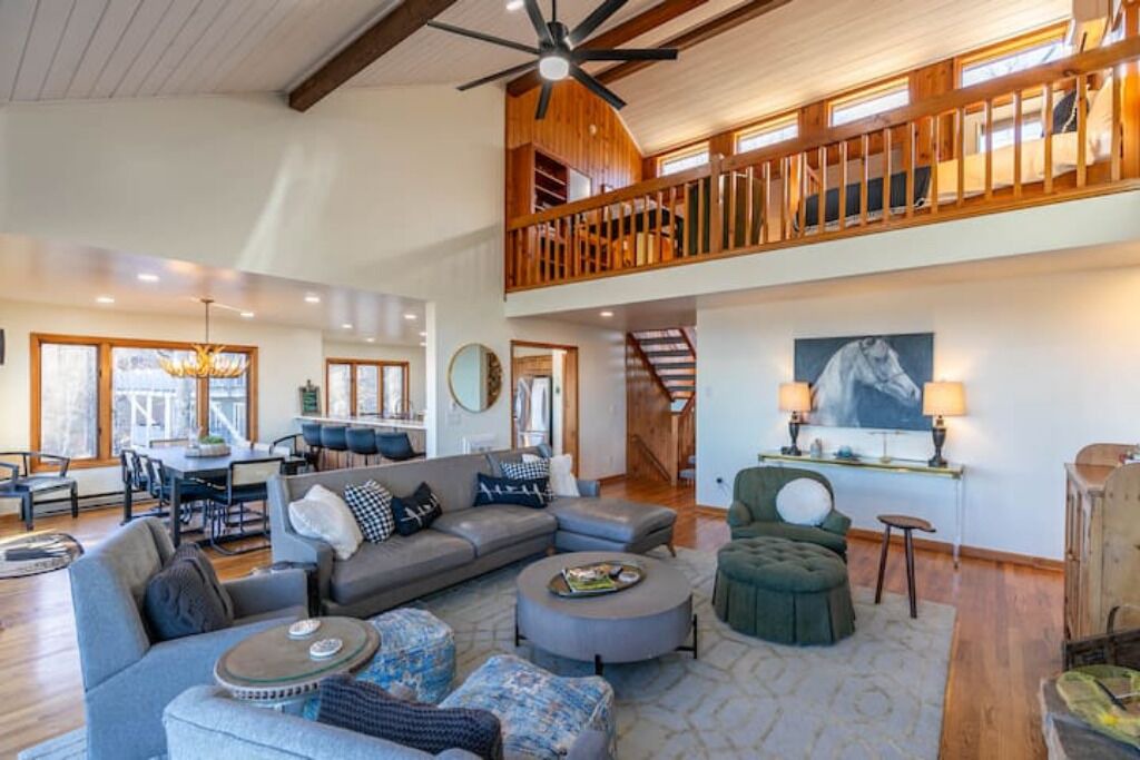 Photo of Livingroom in Beech Mountain