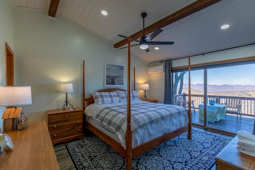 Photo of Bedroom in Beech Mountain