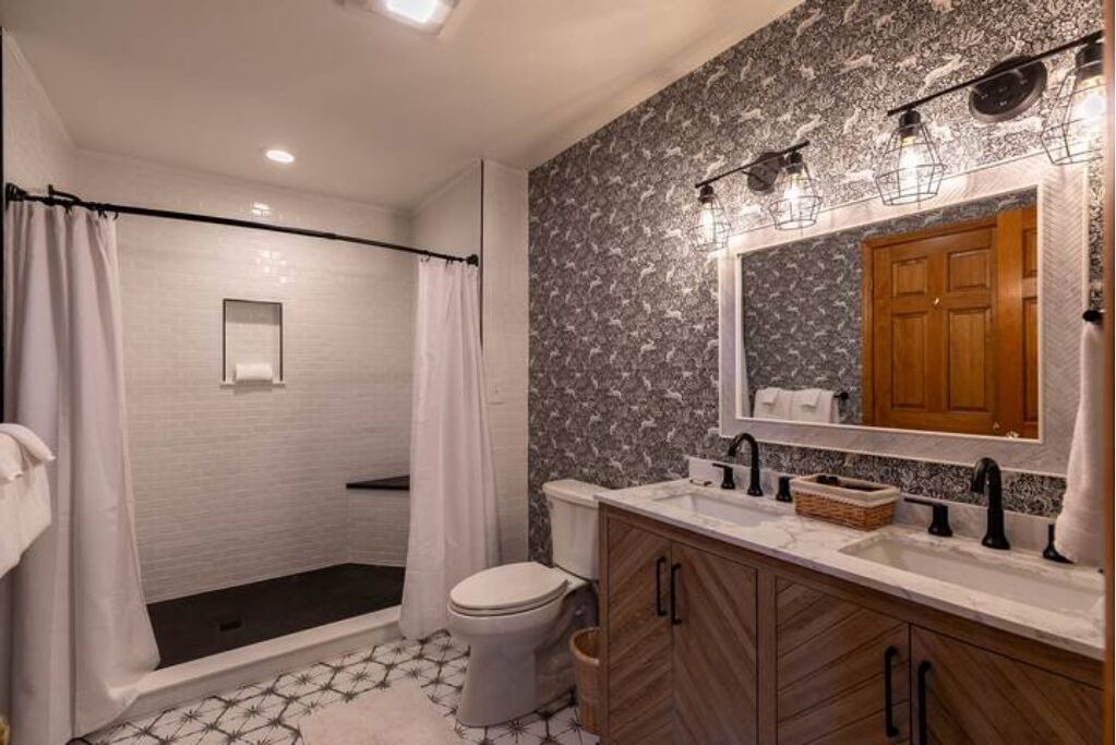 Photo of Bathroom in Beech Mountain