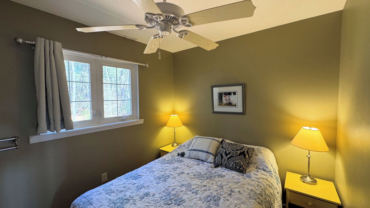 Photo of Bedroom in Piney Island
