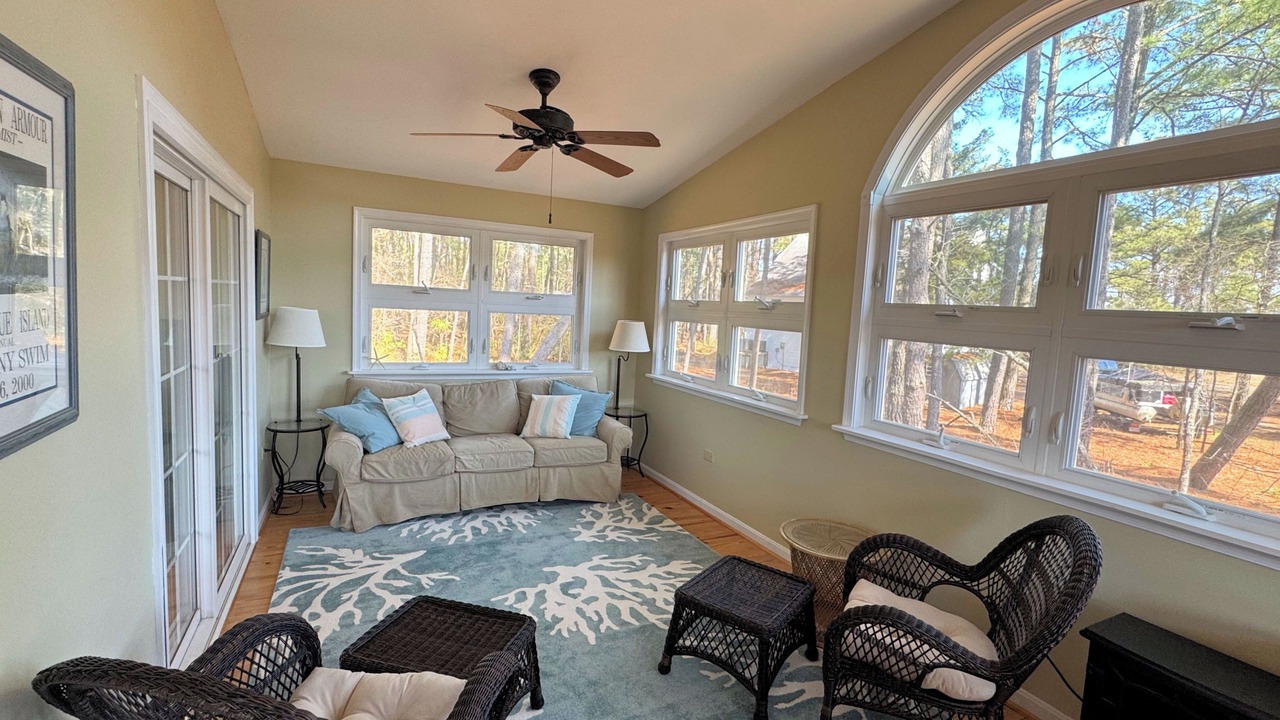 Photo of Livingroom in Piney Island