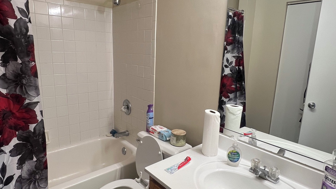 Photo of Bathroom in Rolling Road Farms