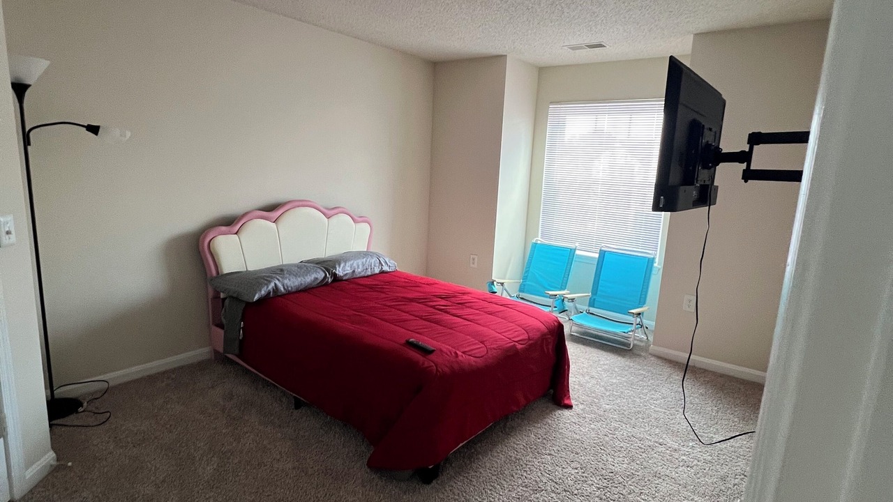 Photo of Bedroom in Rolling Road Farms