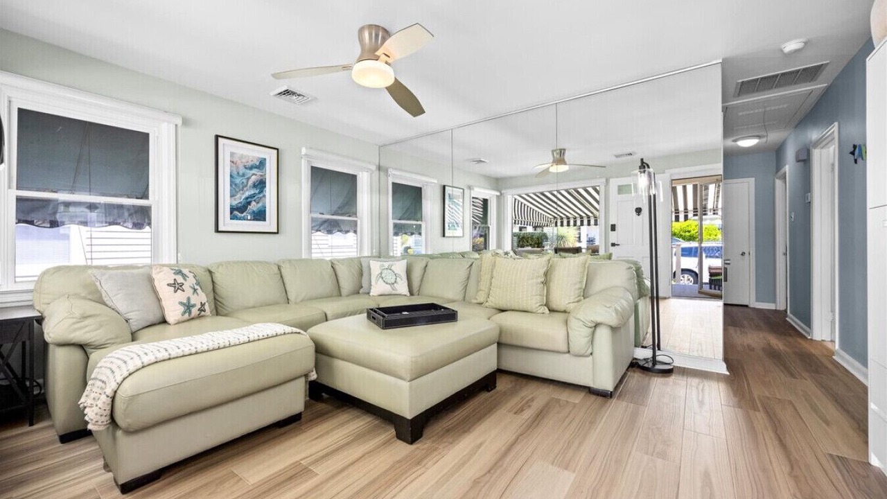 Photo of Livingroom in Margate City
