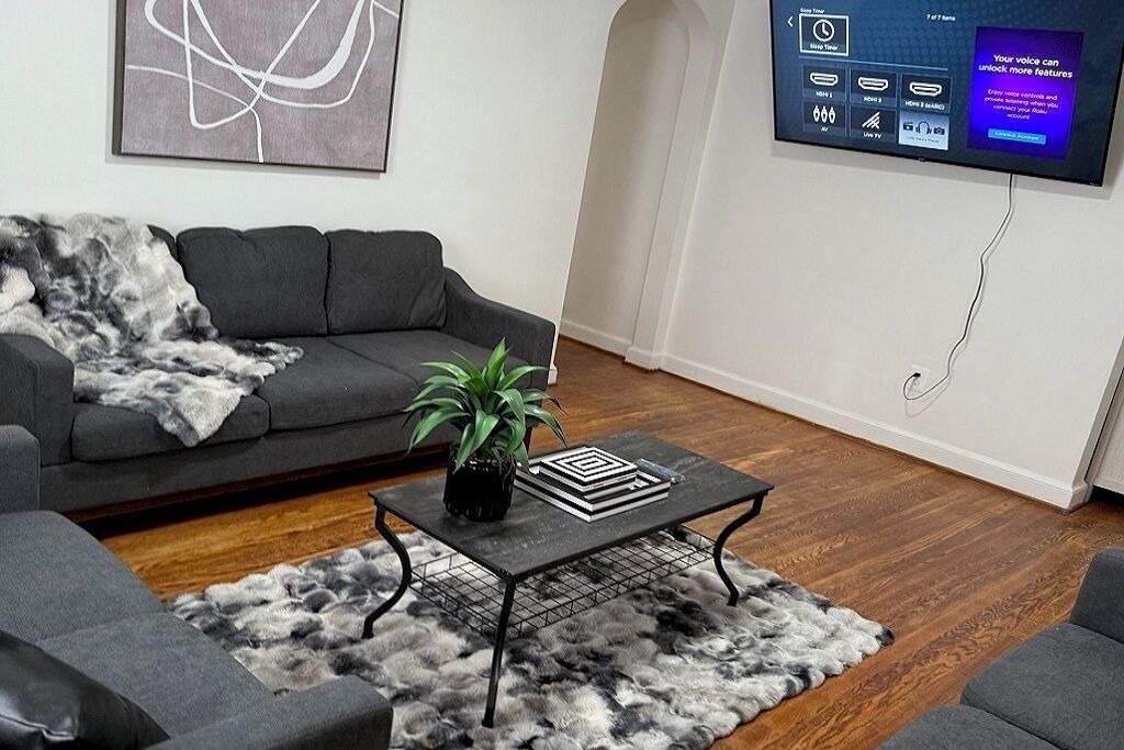 Photo of Livingroom in Pentagon City