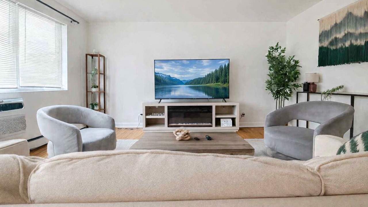 Photo of Livingroom in Des Plaines