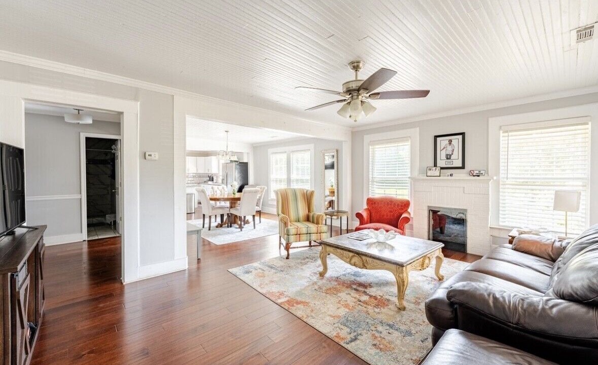 Photo of Livingroom in Talladega