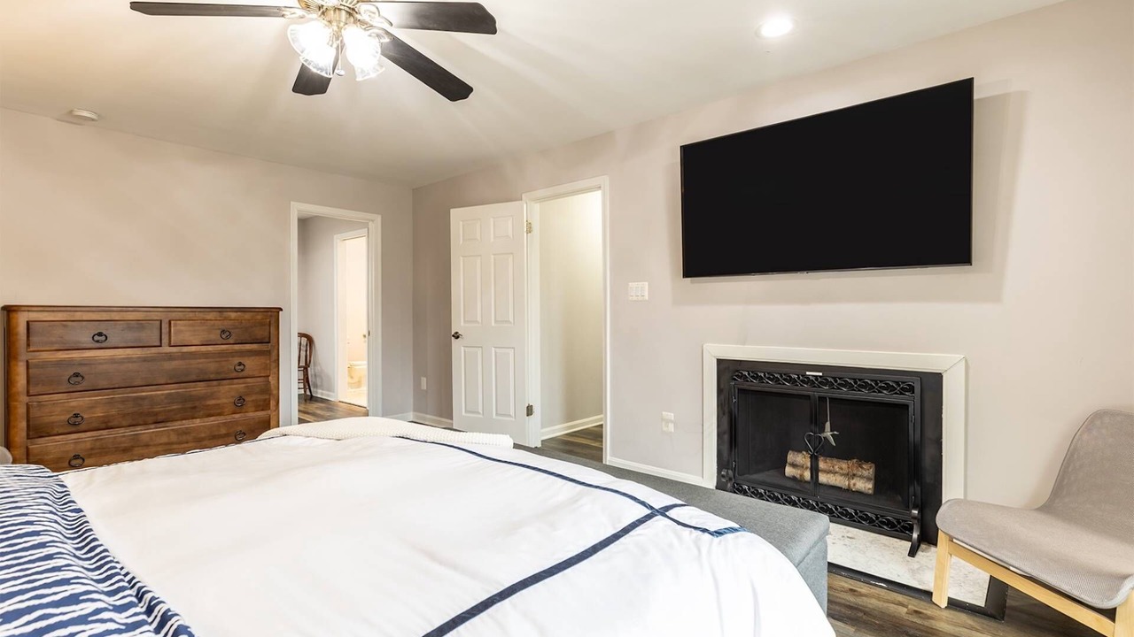 Photo of Livingroom in Edgewater