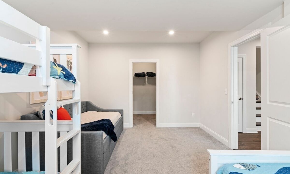 Photo of Bedroom in Windwood Coves