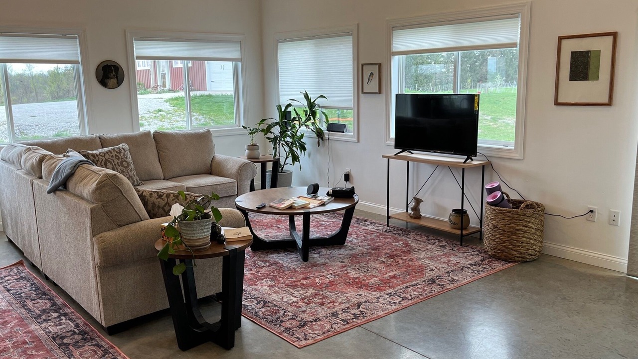 Photo of Livingroom in Iowa City