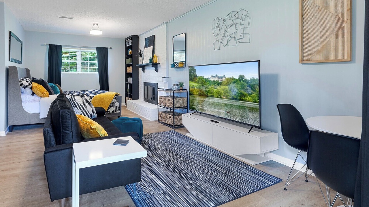 Photo of Bedroom in Ashley Oaks