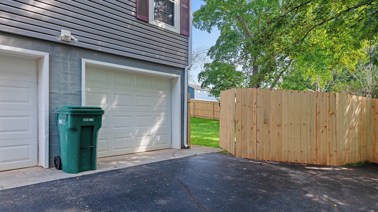 Photo of Outdoor in Ashley Oaks