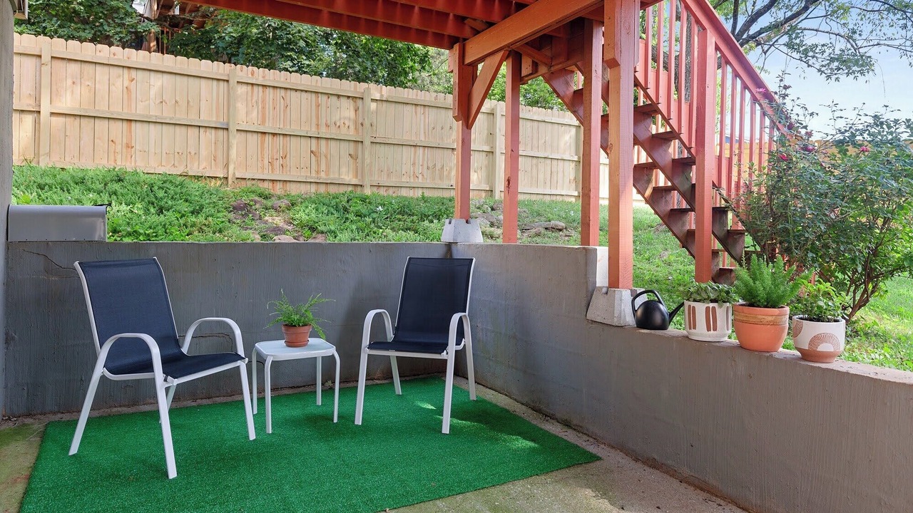 Photo of Patio Balcony in Ashley Oaks
