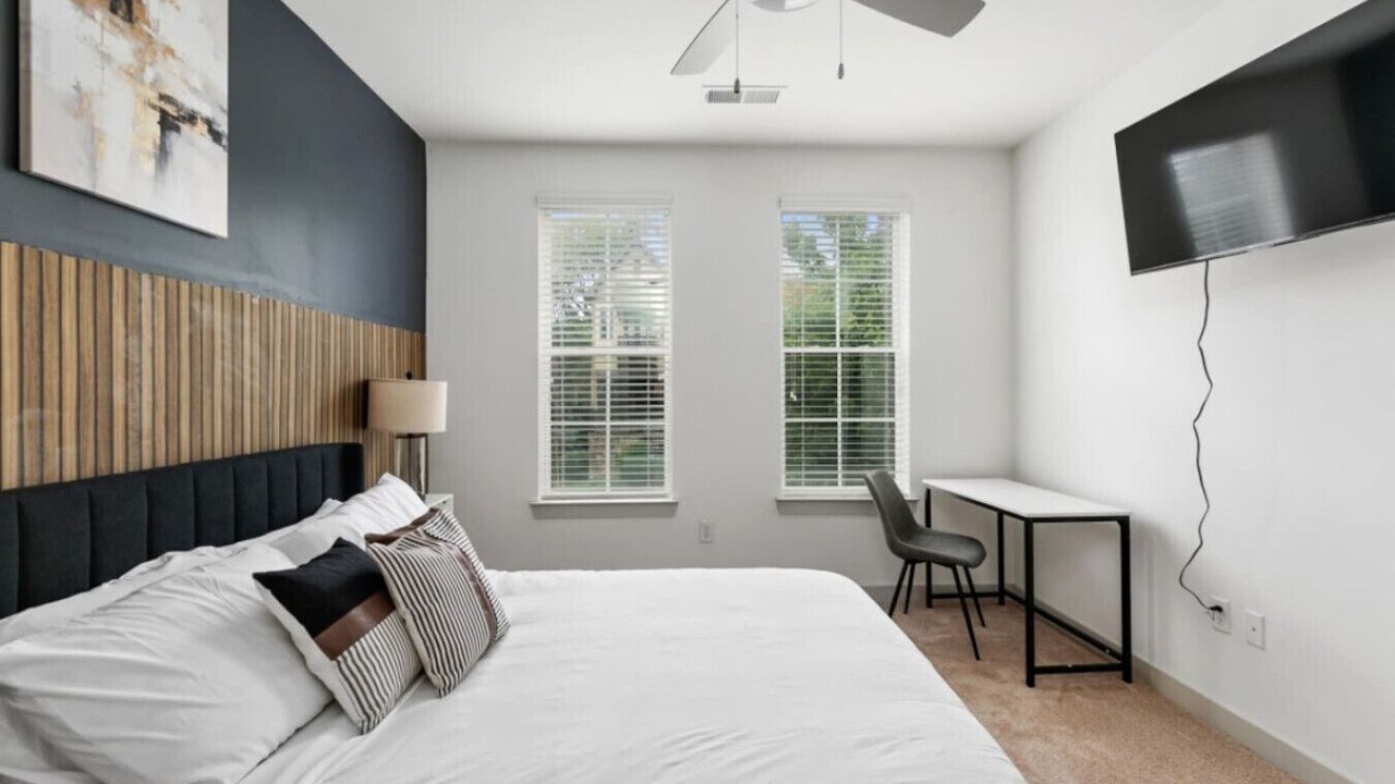 Photo of Bedroom in Forest Park