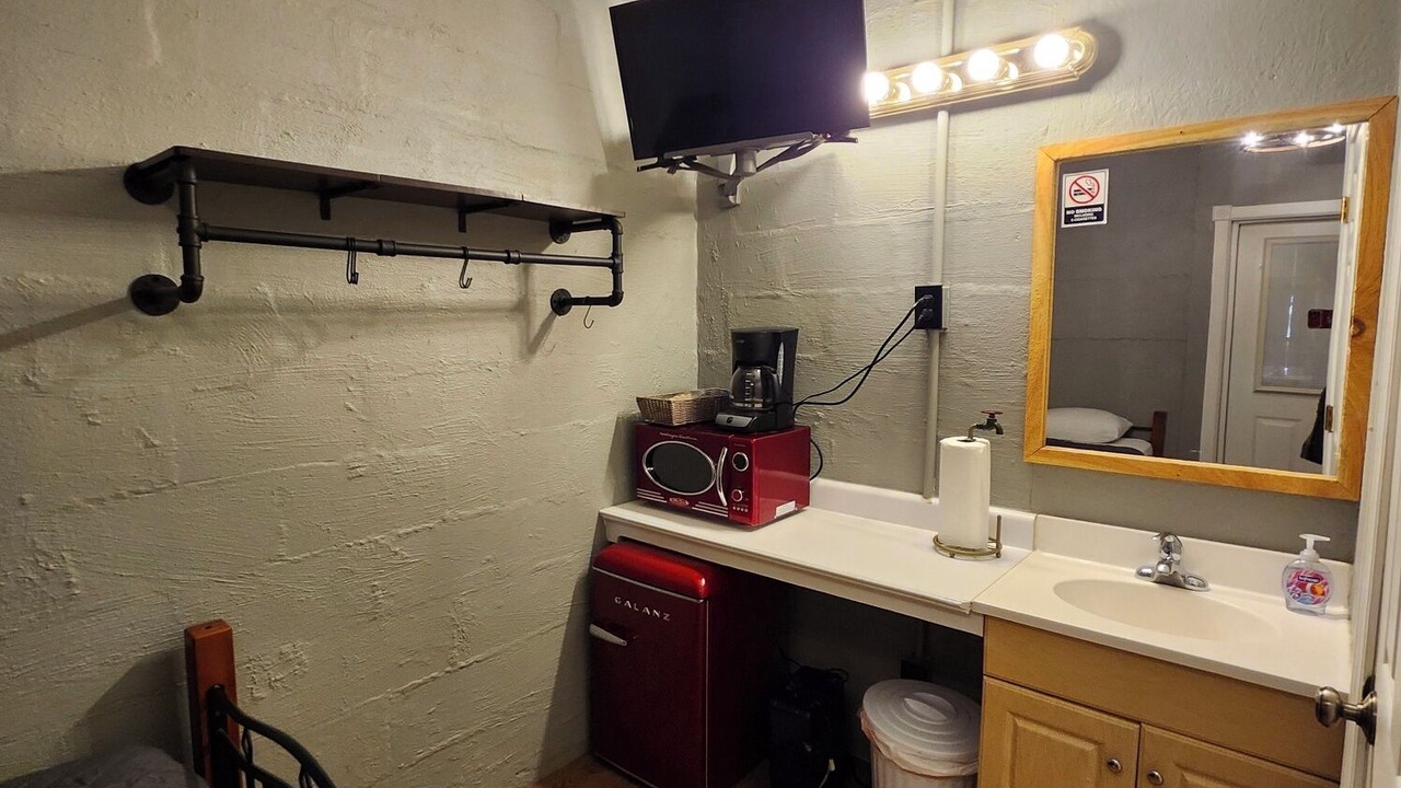 Photo of Bedroom in Ashley Oaks