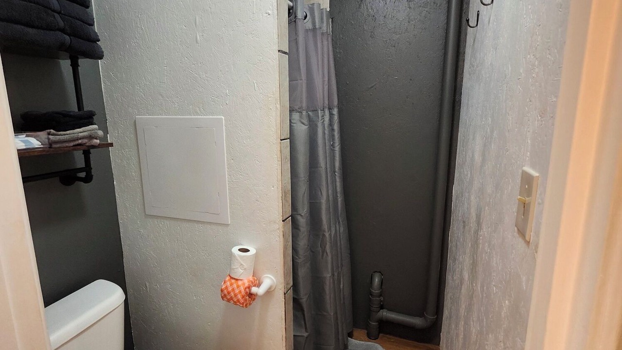 Photo of Bathroom in Ashley Oaks