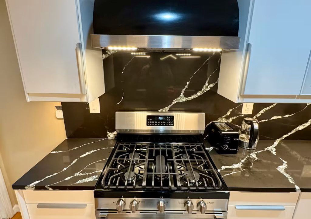 Photo of Kitchen in Mariners Harbor