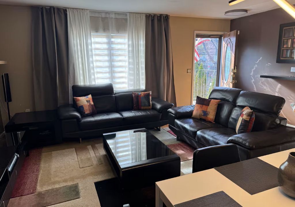 Photo of Livingroom in Mariners Harbor