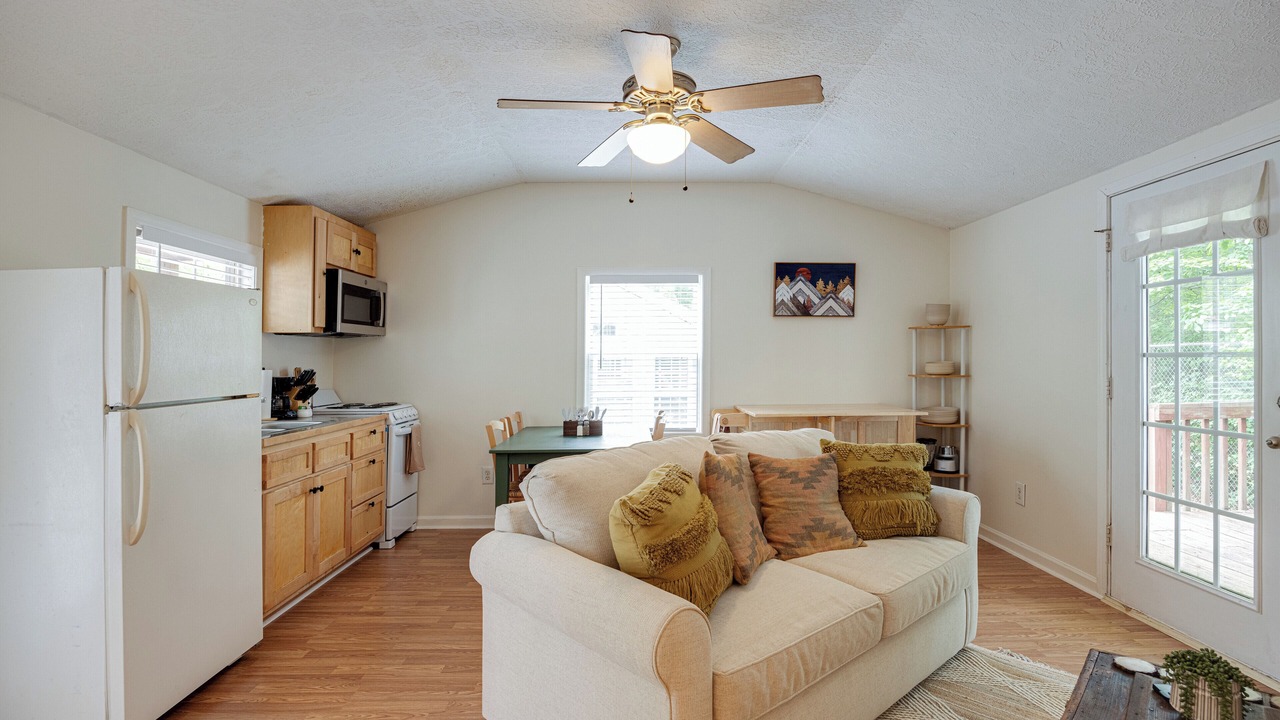 Photo of Livingroom in Monteagle