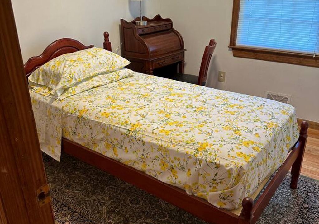 Photo of Bedroom in Bayville