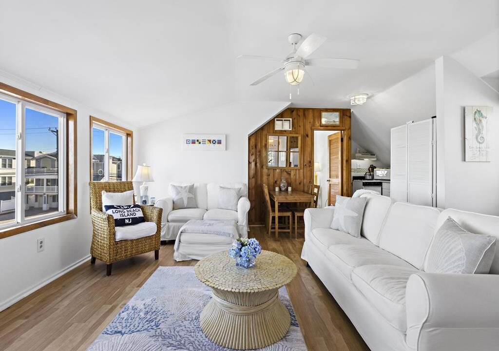 Photo of Livingroom in Ship Bottom