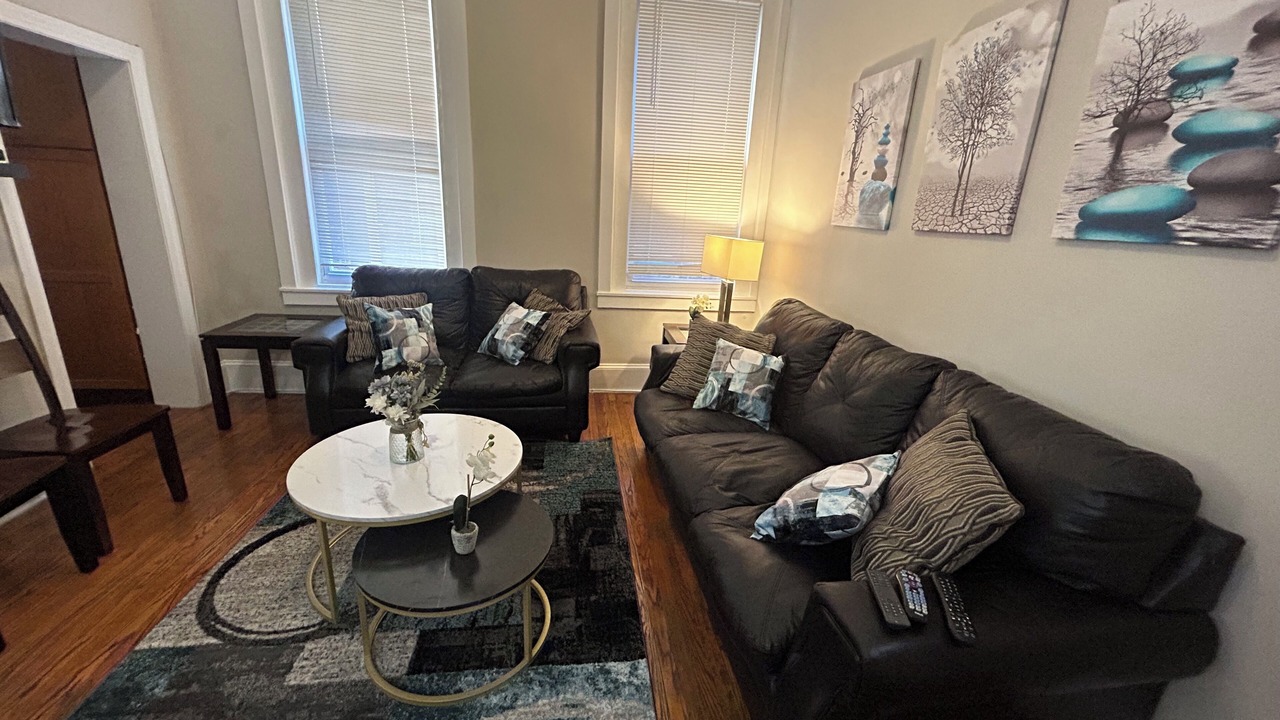 Photo of Livingroom in Rittenhouse Row