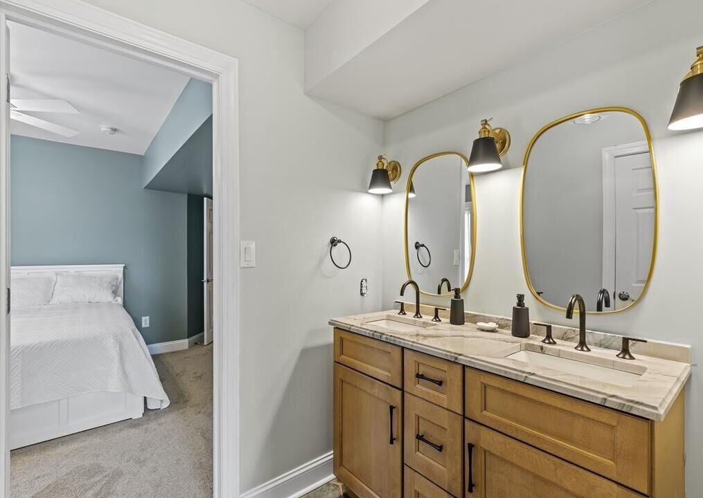Photo of Bathroom in Admiral Estates