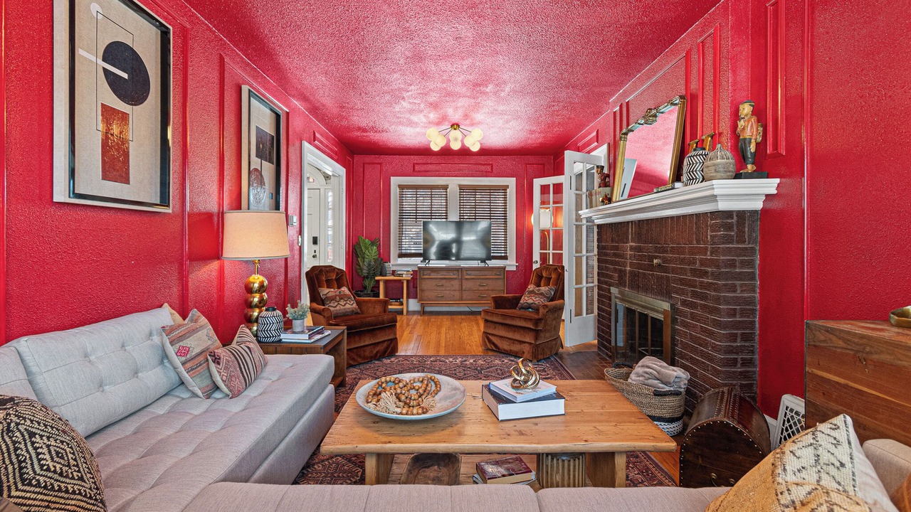 Photo of Livingroom in Iowa City