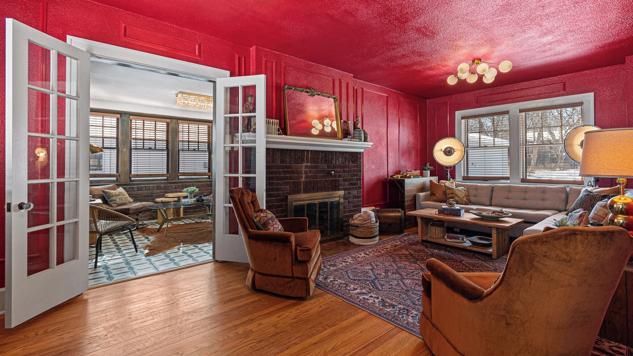 Photo of Livingroom in Iowa City
