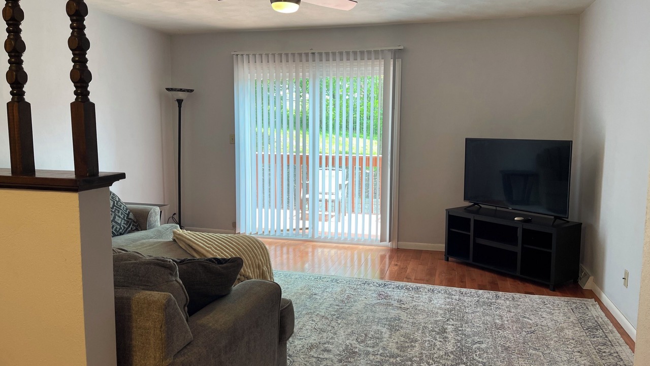 Photo of Livingroom in Jefferson City