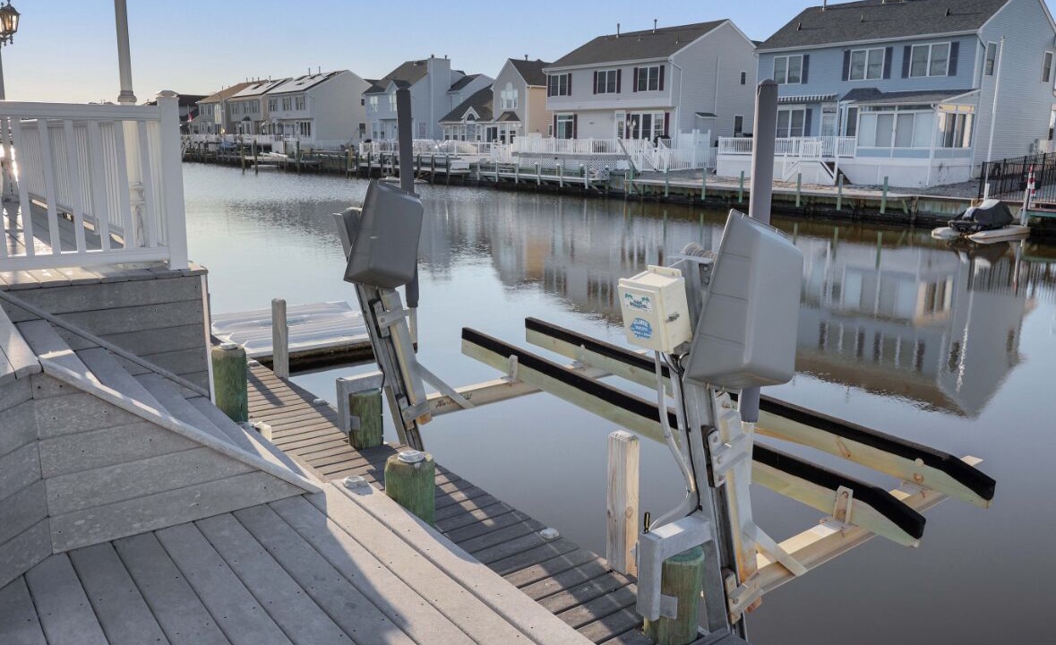 Photo of Others in Bayville