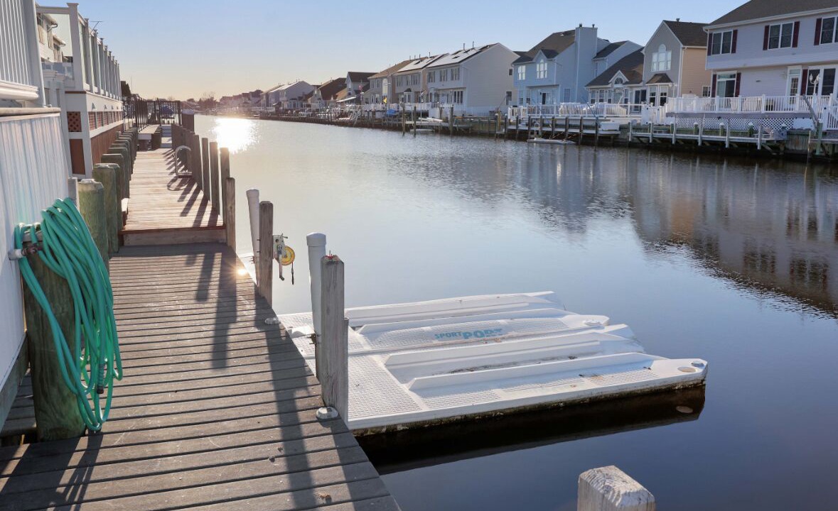 Photo of Others in Bayville