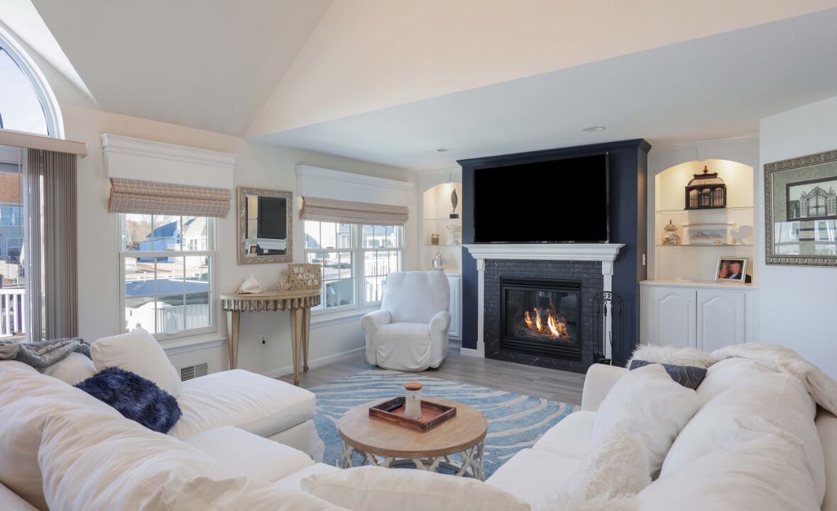 Photo of Livingroom in Bayville