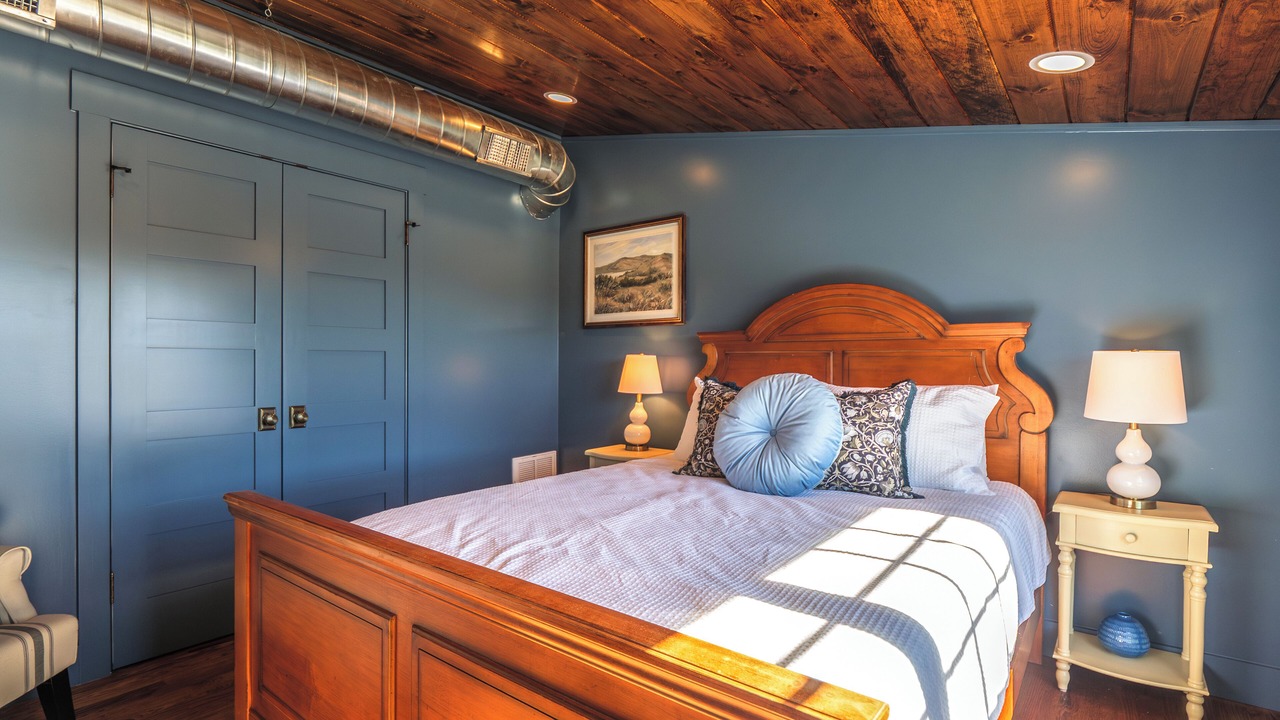 Photo of Bedroom in Maryville