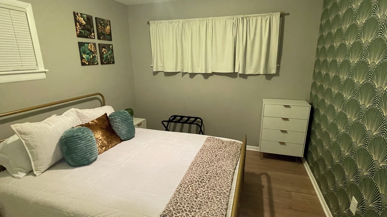 Photo of Bedroom in Grayslake