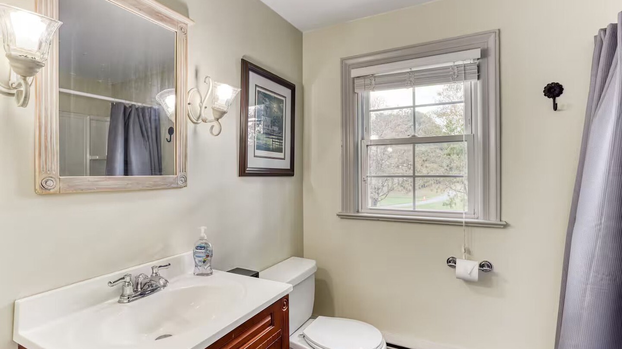 Photo of Bathroom in Unionville