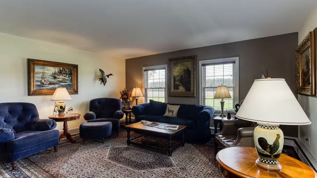 Photo of Livingroom in Unionville
