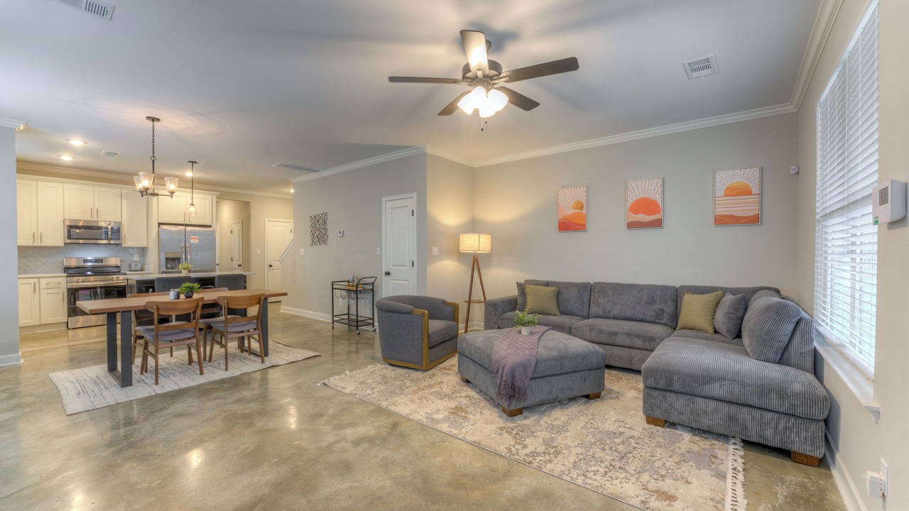 Photo of Livingroom in Crosstown