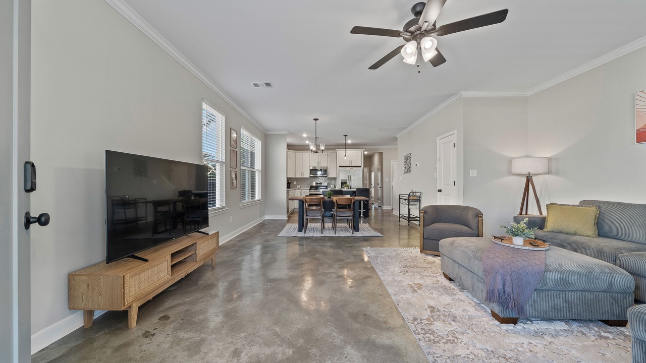Photo of Livingroom in Crosstown