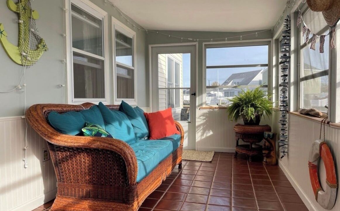 Photo of Livingroom in Beach Haven West