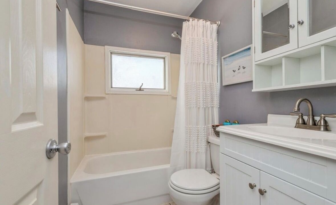 Photo of Bathroom in Beach Haven West