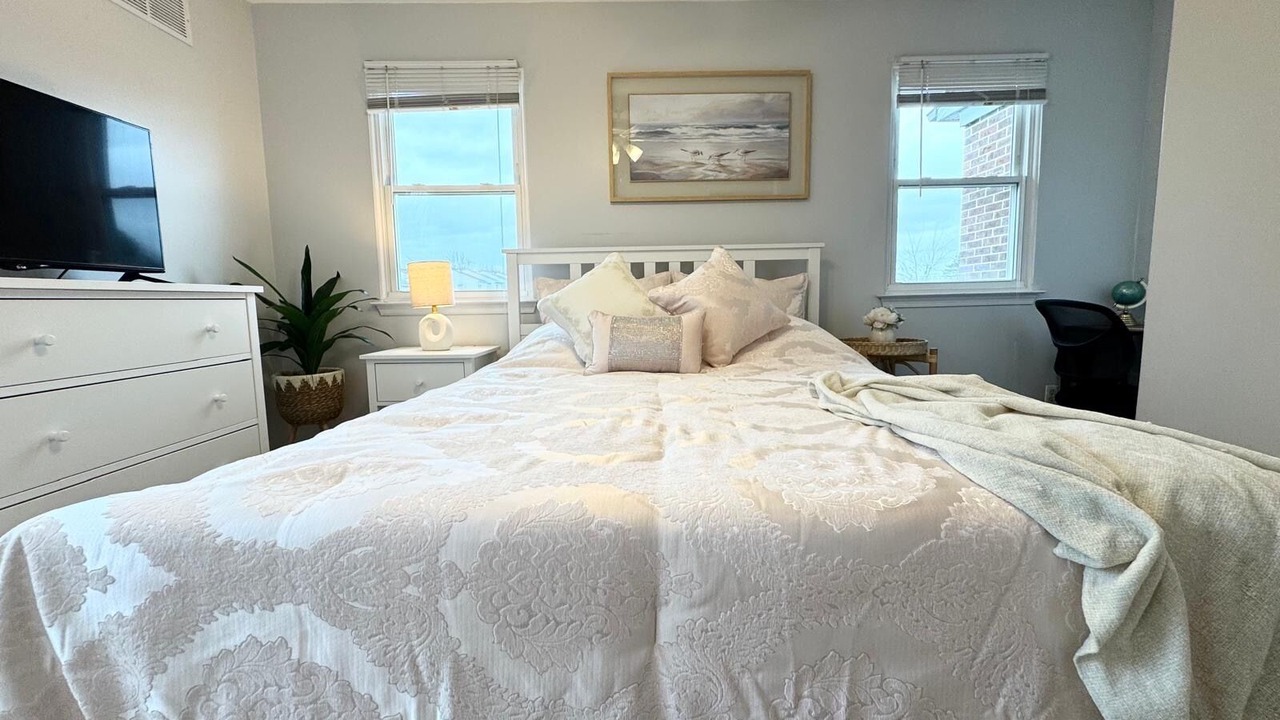 Photo of Bedroom in Newark
