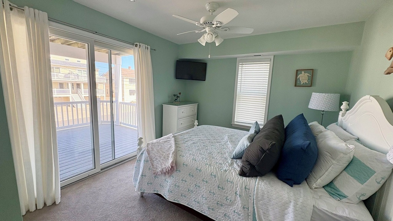 Photo of Bedroom in Townsend's Inlet