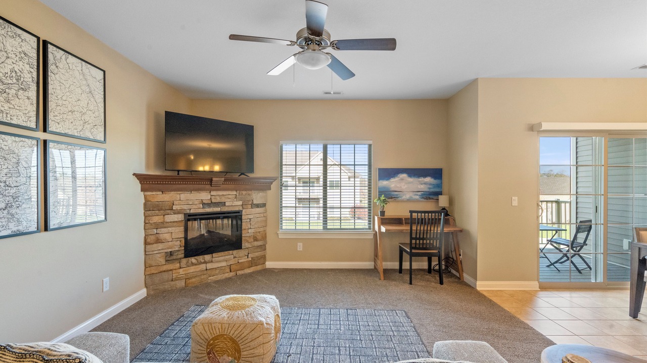 Photo of Livingroom in West Des Moines
