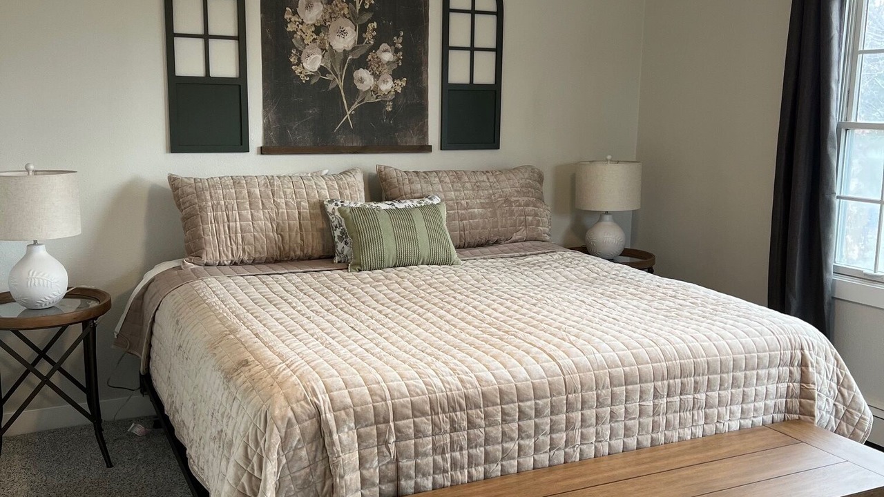 Photo of Bedroom in Clear Lake