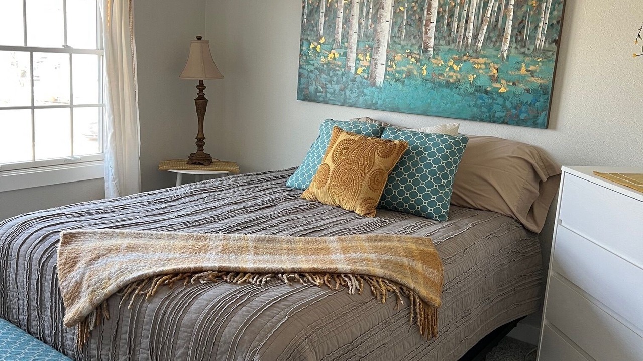 Photo of Bedroom in Clear Lake