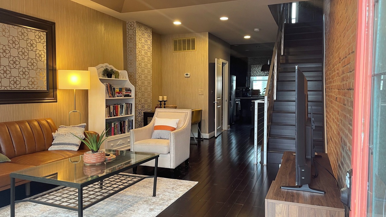 Photo of Livingroom in Downtown Baltimore